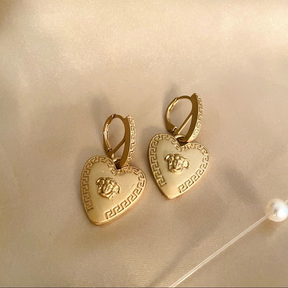 Roman Art Portrait Heart Huggie Earrings - Picture 9 of 12